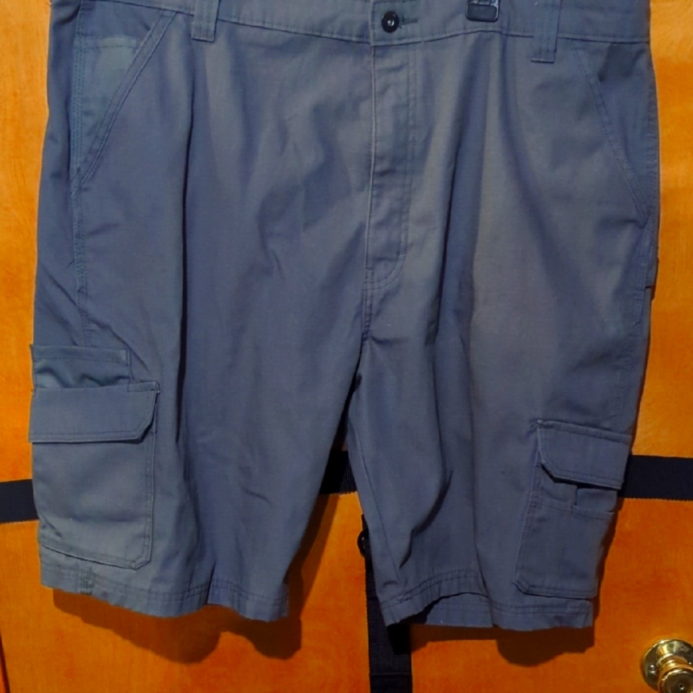 Dickies Men's Charcoal Cargo Shorts Size 42